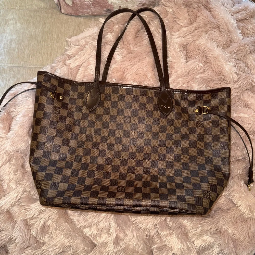 Louis Vuitton Damier Ebene Neverfull MM Tote - Picture 3 of 11